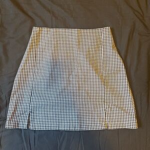 Brandy Melville Gingham Mini Skirt – One Size